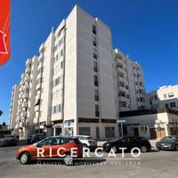 Locale commerciale con scoperto