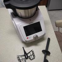 Robot da cucina multifunzione

copia del Bimby