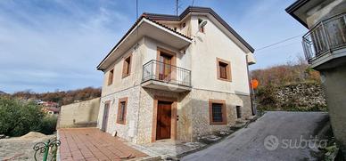 VILLA SINGOLA A MONTESARCHIO