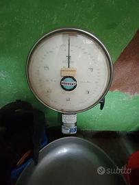 Bilancia vintage in buono stato suprema