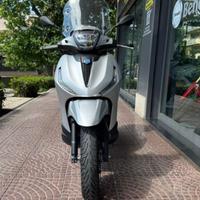 PIAGGIO Beverly 300 i.e. PASSAGGIO E TAGLIANDO I