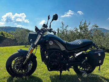 Moto Benelli Leoncino 500. Perfetta