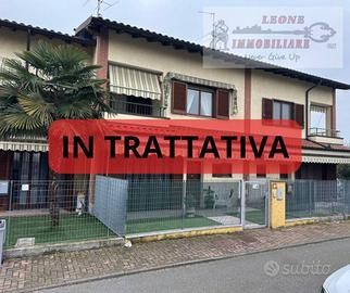 Villa a schiera centrale su due livelli