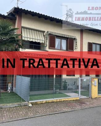 Villa a schiera centrale su due livelli