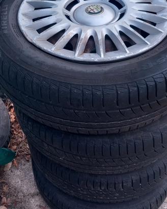 4 pneumatici completi 185/ 65/R15 