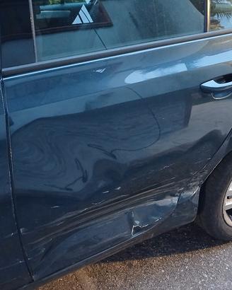 sportello post sx golf 6 incidentato 