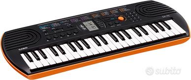 Casio SA-76, Tastiera 44 tasti, 8 voci, Nero/Aranc