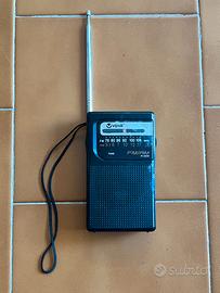 Radiolina portatile a pile