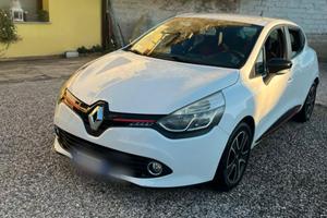 Renault Clio 1.2 75 CV