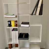 Libreria in metallo bianco