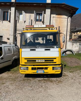 Carroattrezzi Iveco 100E18