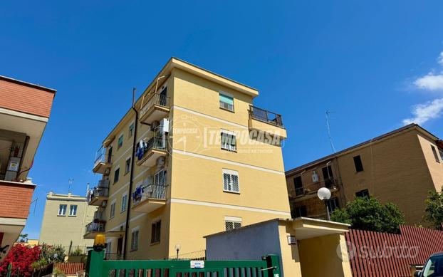 Trilocale ristrutturato con giardino e posto auto