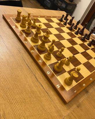 Scacchiera da torneo con Orologio e pezzi