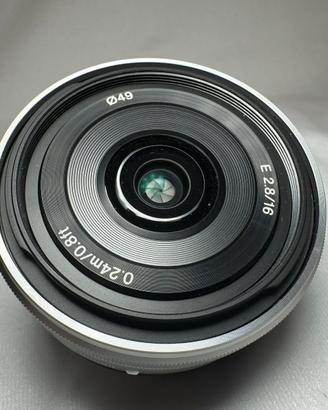 Sony E 16mm f/2.8 (SEL16F28) — E-mount — Silver