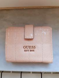 Portafoglio rosa Guess 