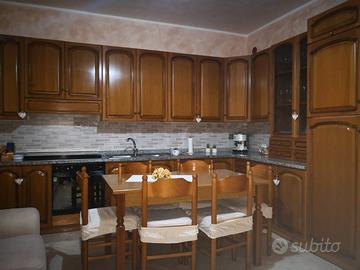 Cucina come nuova, usata poche volte