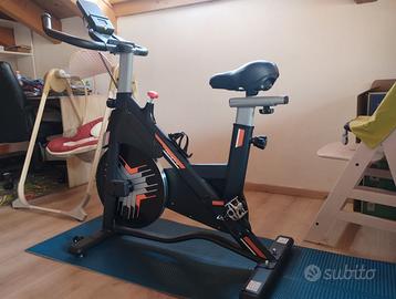 Cyclette Professionale con Volano 15kg