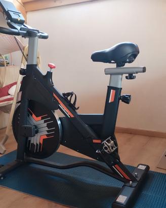 Cyclette Professionale con Volano 15kg