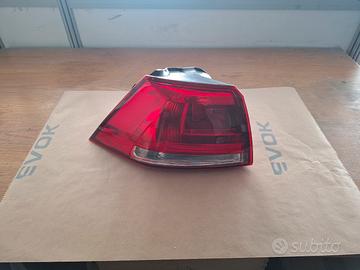 Faro posteriore Volkwagen golf 2010/2016