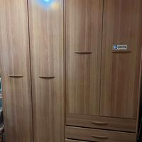 armadio a 4 ante con cassetti