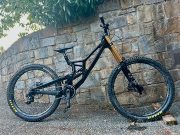 Santa Cruz V10 cc  X01