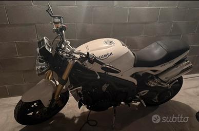 Triumph Speed Triple 1050