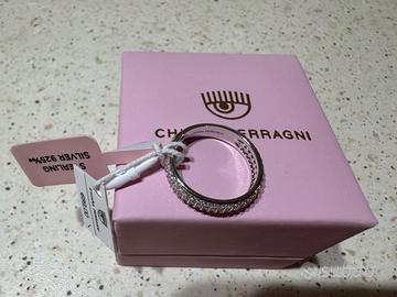 Anello Chiara Ferragni con brillantini