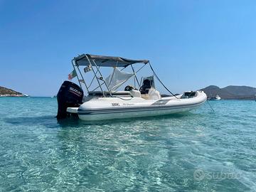 BSC 700 Classic + Suzuki DF200