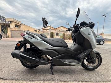 Yamaha X-Max 300 Tech Max Plus