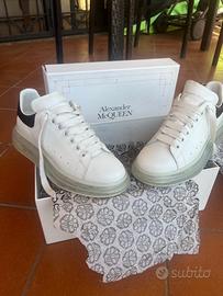 Scarpe sneaker Alexander McQueen bianche unisex