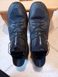 Scarponcino 44 Decathlon nero sport e tempo libero