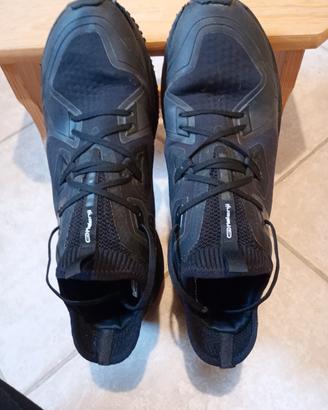 Scarponcino 44 Decathlon nero sport e tempo libero