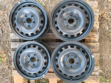 Kit 4 Cerchi 15" Audi + Copricerchi + Bulloni Orig