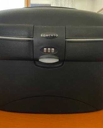 Beauty Case Rigido Roncato Nero – Con Specchio e C