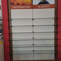 Arredo espositivo/scaffali
