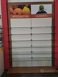 Arredo espositivo/scaffali