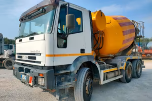 Iveco Euro Eurotrakker cursor 13 440 betoniera Cif