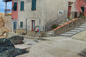 Casa con scesa sul mare nel Borgo al cotone