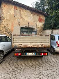 Camion cassonato in buono stato
