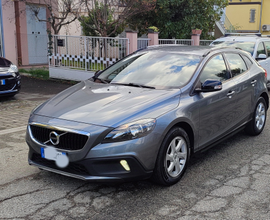 Volvo V40 cross country D2