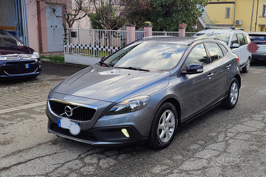 Volvo V40 cross country D2