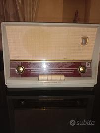 RADIO A VALVOLE VINTAGE