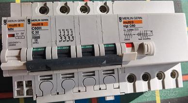 interruttore trifase con sgancio di minima