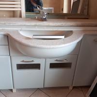 mobile bagno con specchio