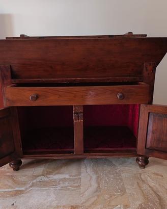 Credenza in legno massello