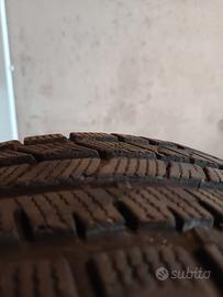 3 pneumatici 195/55 R15 – 2 MOMO invernali + 1 Nok