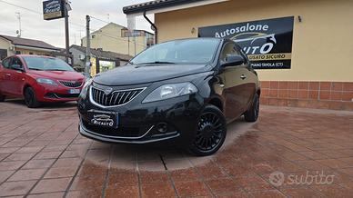 Lancia Ypsilon 1.0 FireFly 5 porte S&S Hybrid Silv