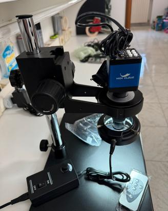 Microscopio elettronico digitale