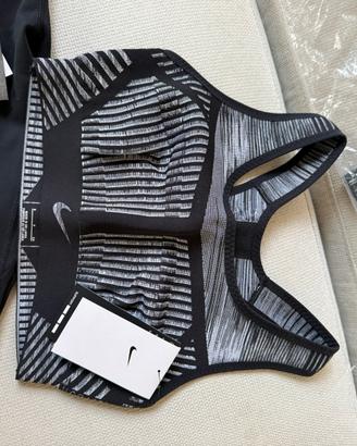 Top Nike