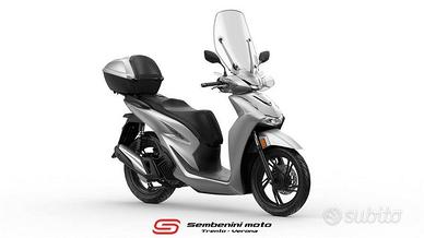 Honda SH 125 SH125 con bauletto e parabrezza,...